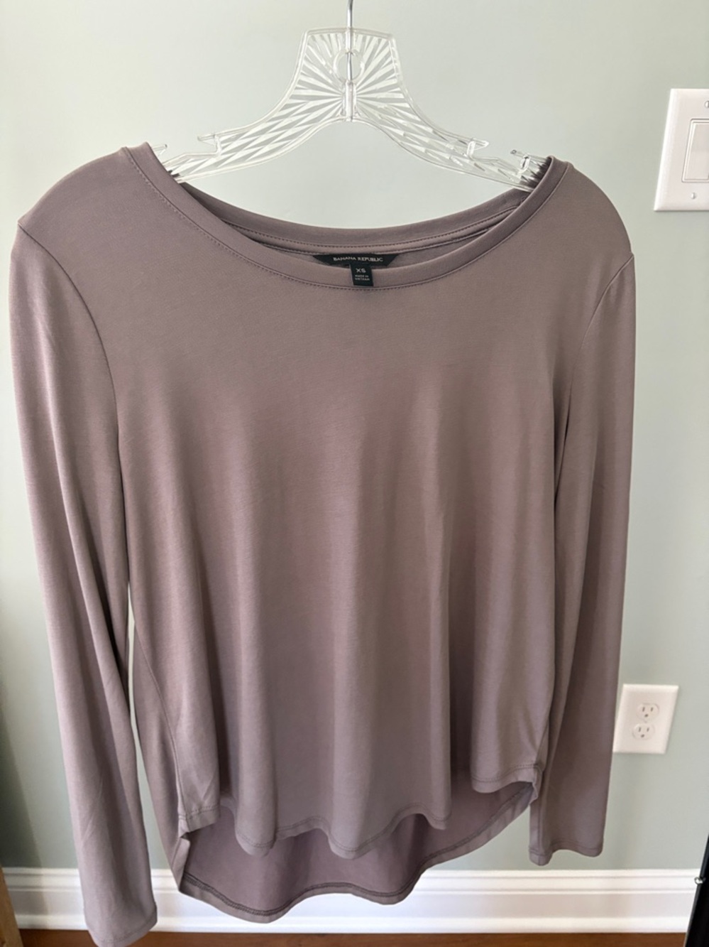 Banana Republic Taupe Long Sleeve Tee